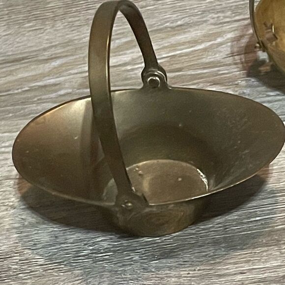 Vintage Brass Basket Made in India - Picture 1 of 4